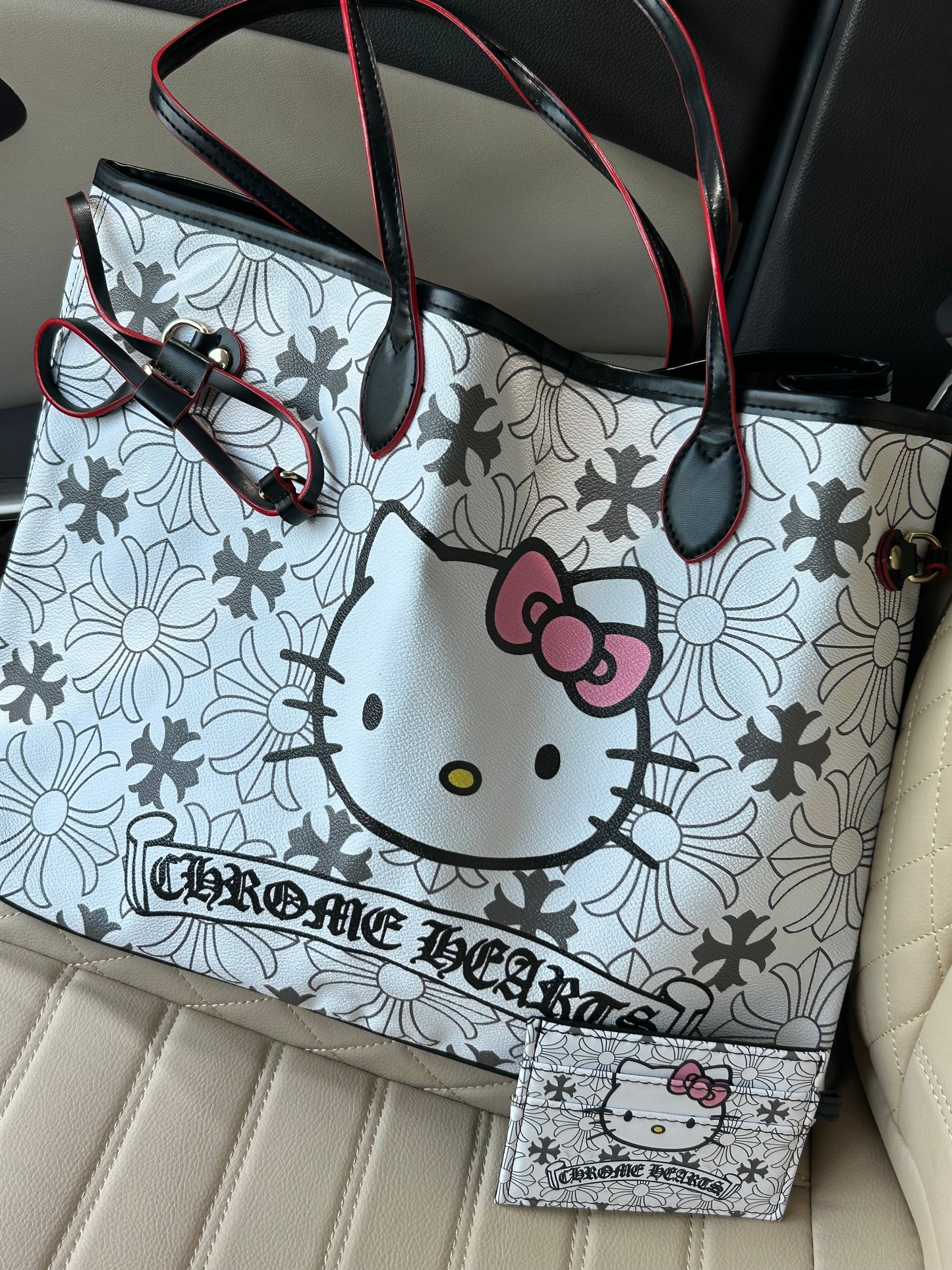 Hello kitty Luxe Oversize Tote Bag set with matching card holder