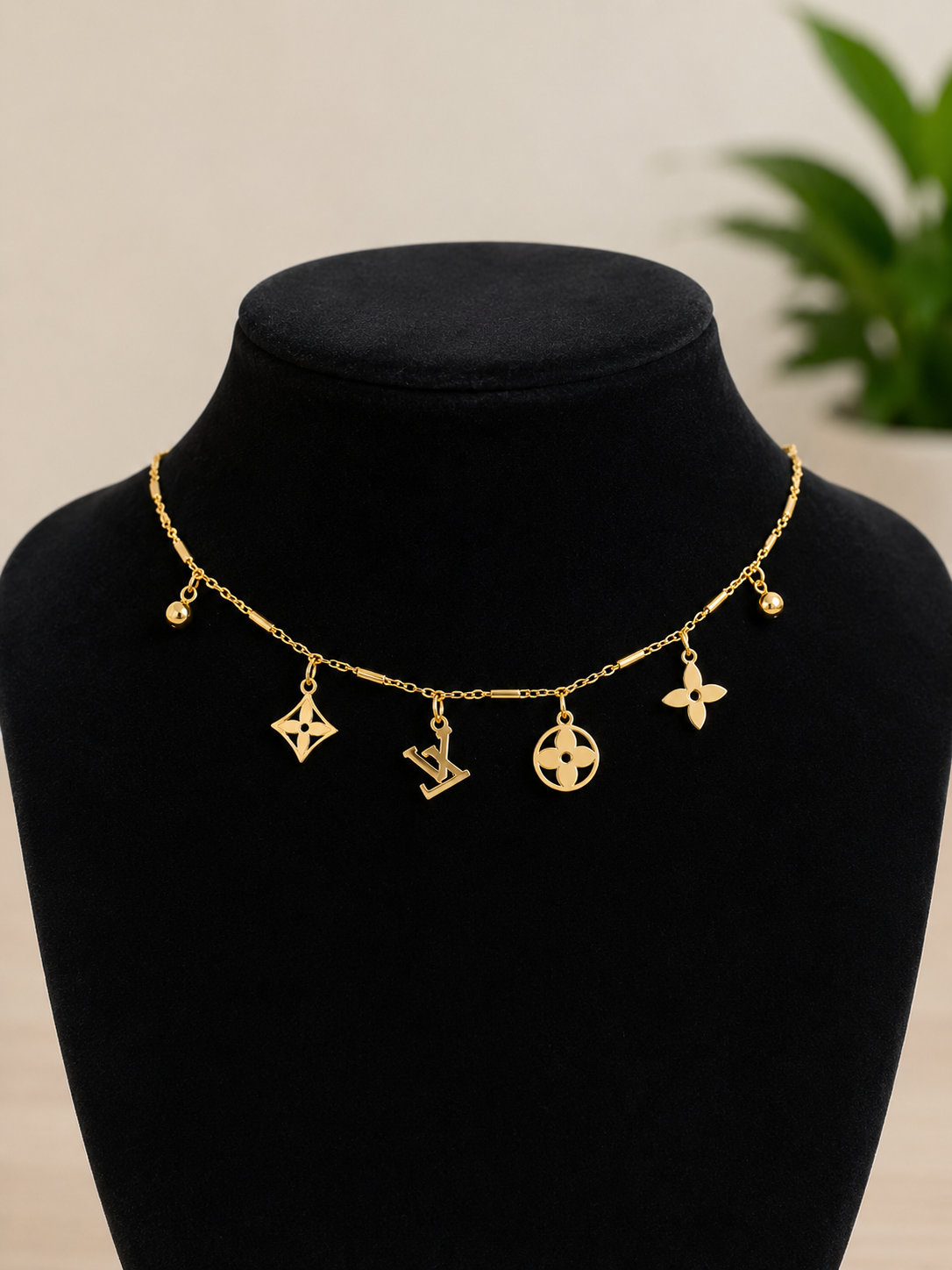 Lv gold or sliver anklets